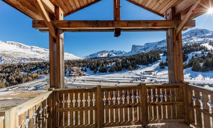 Saint-Etienne-en-Devoluy Apartment | 150m from resort center, tv, ski locker, 31m², Superdévoluy