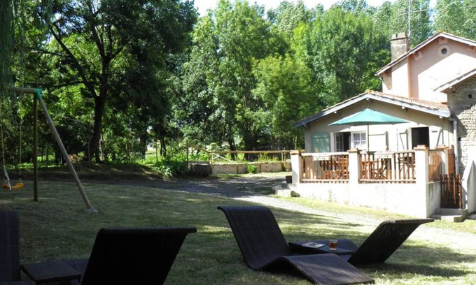 Foussais-Payre House | 160 m² House ∙ 6 bedrooms ∙ 12 guests