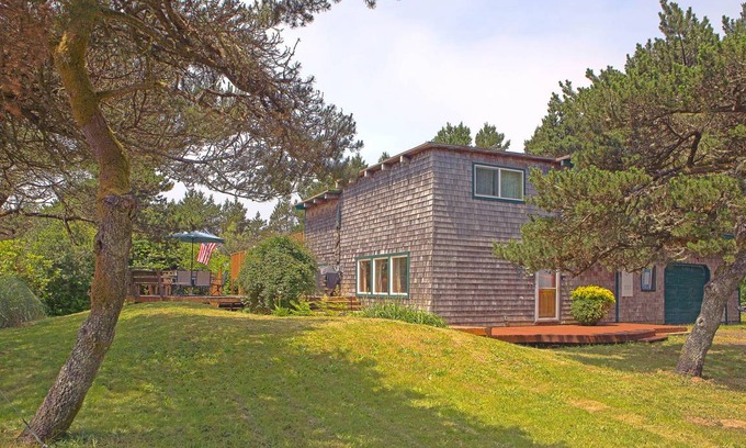 Grayland Villa | 160 m² Villa ∙ 2 bedrooms ∙ 8 guests