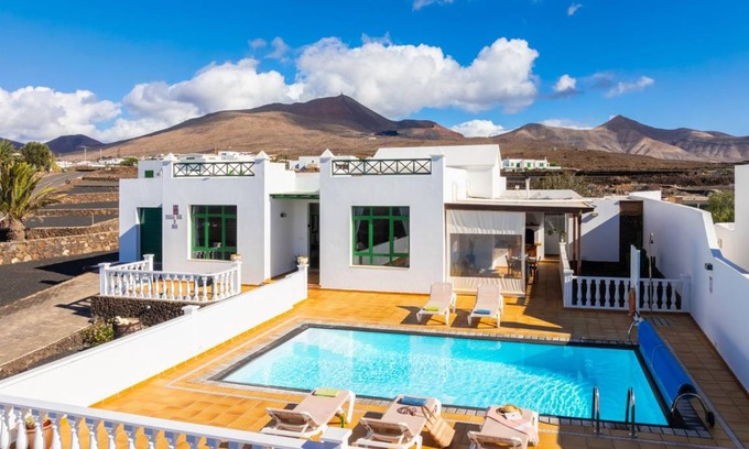 Las Brenas Villa | 160 m² Villa ∙ 3 bedrooms ∙ 6 guests