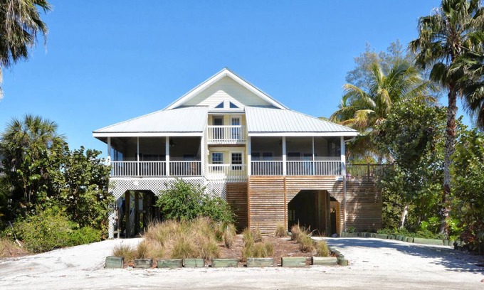Cape Haze House | 162 m² House ∙ 3 bedrooms ∙ 6 guests