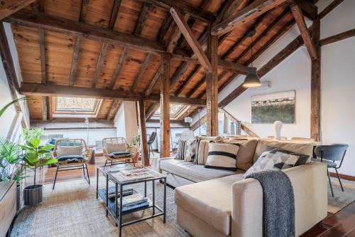 Embajadores Apartment | 16th century Palace