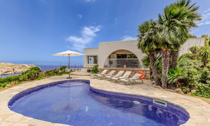 Cala Carbo Villa | 180 m² Villa ∙ 3 bedrooms ∙ 6 guests