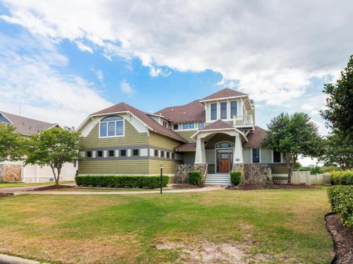 Corolla House | 1812 - The Original Sound and the Fury