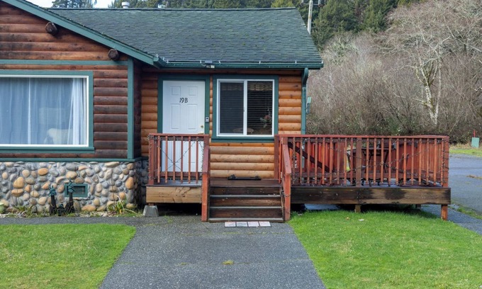 Orick Apartment | 19B Johnny Redwood Single Room at the Meadow Site