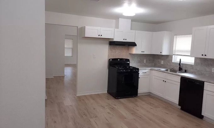 Beaumont House | 1Bed and 1Bath house for Rent