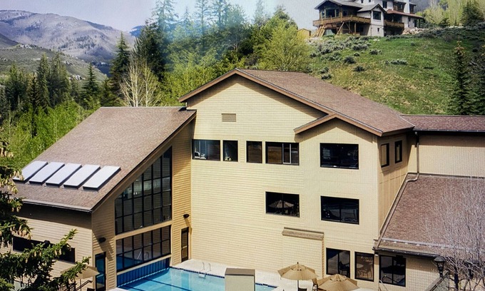 Vail Villa | 1BR, 2Bth Suite, ski-in/out, plenty of amenities, heated yr round pool, jacuzzi.