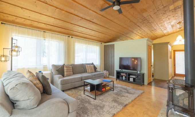 Kachina Village Cottage | 1Br Hidden Gem overlooking Wetland Dog Friendly