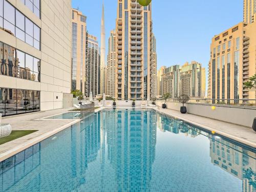 Downtown Dubai Villa | 1BR in Business Bay near Burj Khalifa & Dubai Mall with Pool & Gym Access