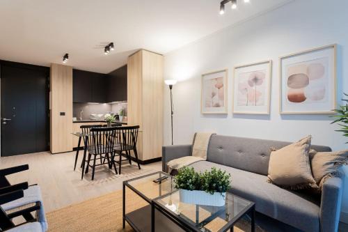 Apoquindo Apartment | 1BR in Presidente Riesco Sleeps 3