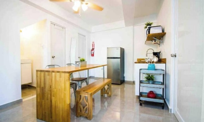 Carcel Apartment | 2.1 Apt with Generator for 6, near restaurants