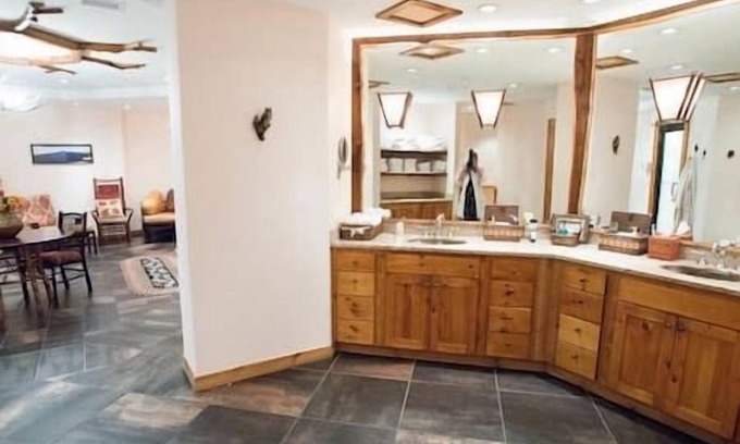 Lake Placid Resort | 2/2.5 Bed-Bath Whiteface Lodge-Lake Placid