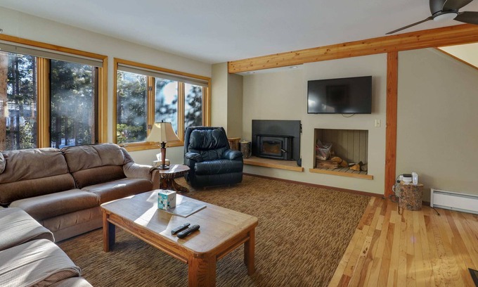 Winterwood House | 2 BDR and Loft Peak 7 Home Spacious, Close to Trails