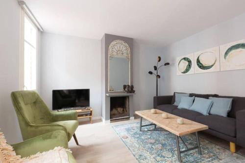 el Camp d'en Grassot i Gracia Nova Apartment | 2 Bdr Penthouse In Grcia