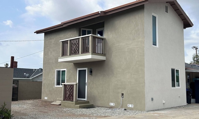 East Whittier House | 2-bed 1 bath guest unit @stayinwhittier