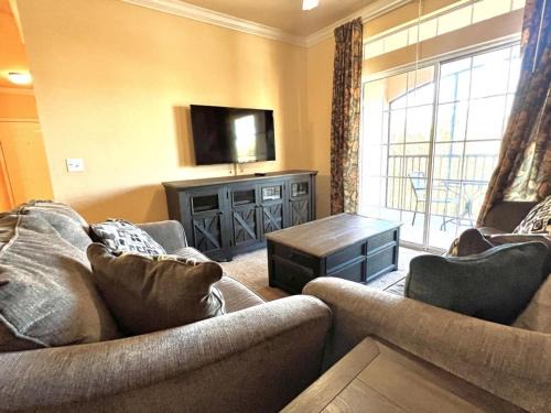 Davenport House | 2 Bed 2 Bath Condo in Tuscana Resort home