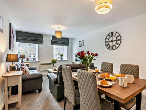 Holmbridge House | 2 Bed in Holmfirth 95230