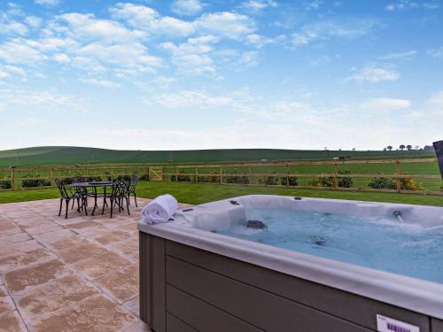 St. Andrews House | 2 Bed in St Andrews 94606
