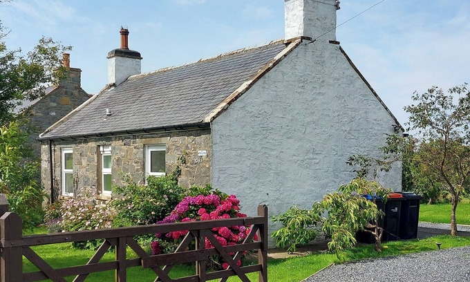 Newton Stewart Cottage | 2 bedroom accommodation in Stairhaven by Glenluce