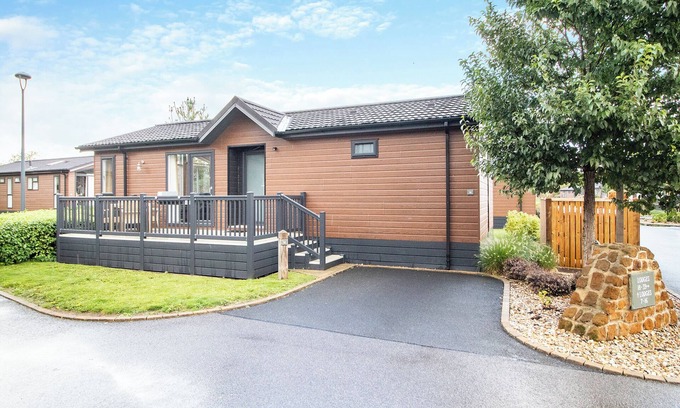 Pentney Ski Chalet | 2 bedroom accommodation in Pentney, King&rsquo;s Lynn
