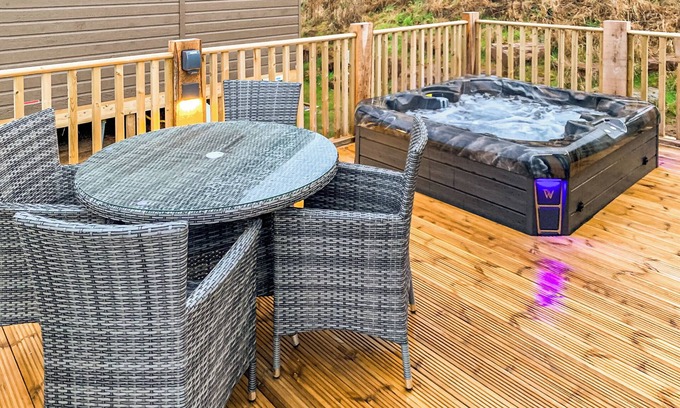 Bridgnorth Ski Chalet | 2 bedroom accommodation in Bridgnorth