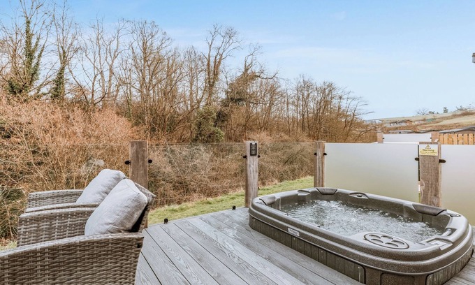 Bridgnorth Ski Chalet | 2 bedroom accommodation in Bridgnorth