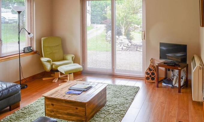 Inchnadamph Cottage | 2 bedroom accommodation in Inchnadamph, near Lochinver