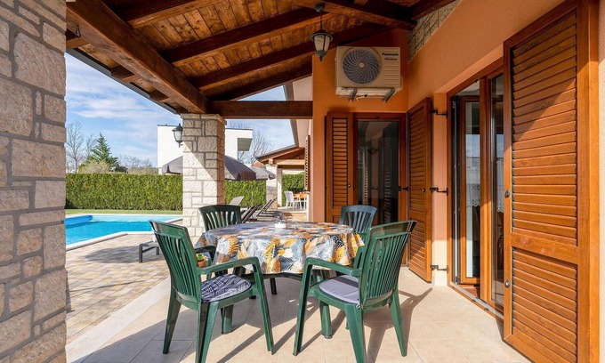 Dracevac Apartment | 2 bedroom accommodation in Porec