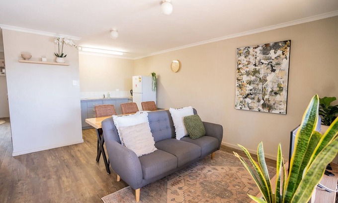 South Hedland Apartment | 2-bedroom apartment in charming South Hedland with AC, WiFi