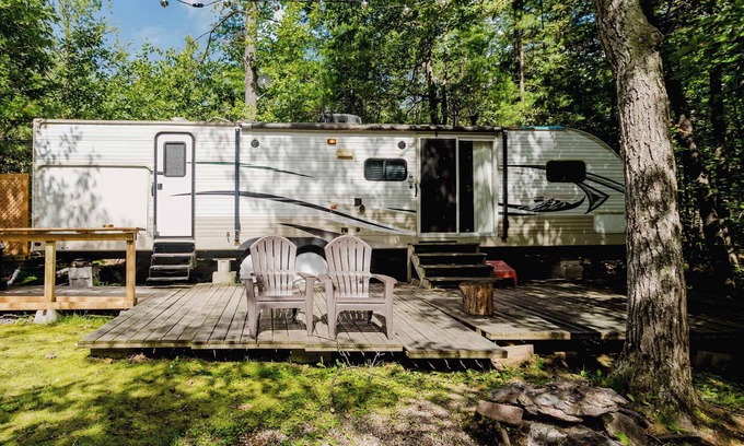 Carling House | 2-bedroom Camper Trailer Cottage #2