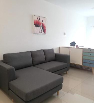 Seri Kembangan Apartment | 2 Carpark GEP 5 Star Hotel Bed & Sofa Studio