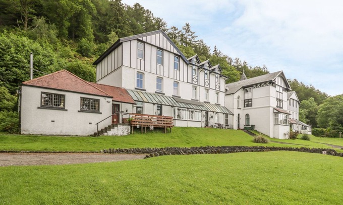 Kilmun Apartment | 2 KILMUN COURT in Dunoon