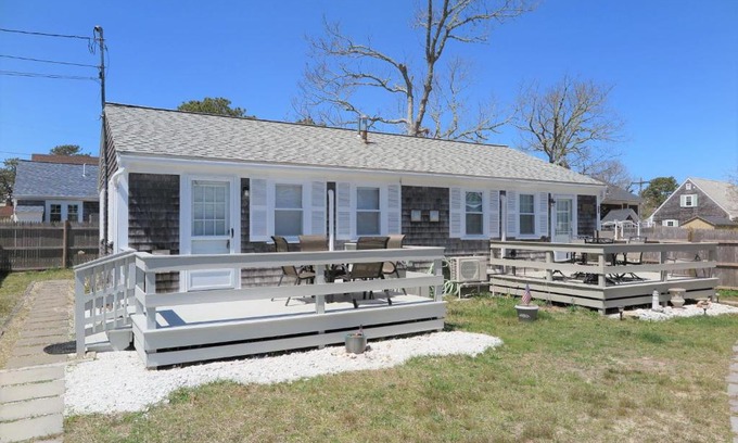 Dennis Port House | 2 Minute Walk to Beach, Cape Cod Escape
