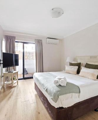 Perth Central Business District Apartment | 2 Paradise Pool Parking Huge 1br Cbd