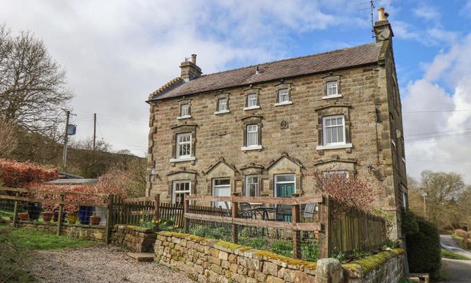 Rosedale Abbey House | 2 Primrose Villas