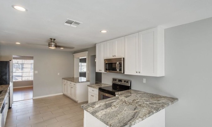 Pima Meadows House | 2 private, fully-furnished rooms available in a South Scottsdale home