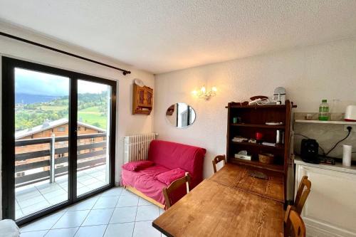 Demi-Quartier Apartment | 2-room apartment with balcony close to the slopes