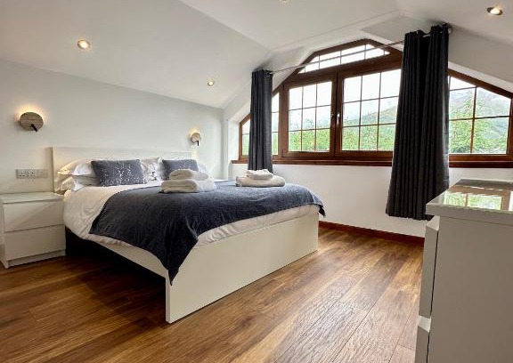 Fort William Apartment | 2 Sheraton Apartments