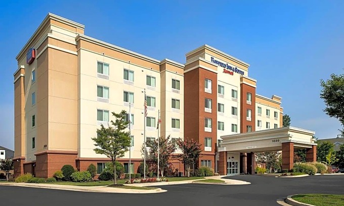 Linthicum Heights Hotel | 2-Star Hotel ∙ Fairfield Inn & Suites Baltimore BWI Airport