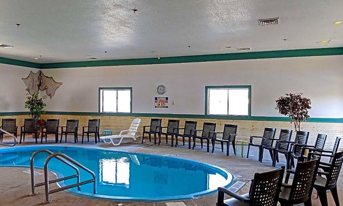 Torrington Hotel | 2-Star Hotel ∙ Americas Best Value Inn Torrington