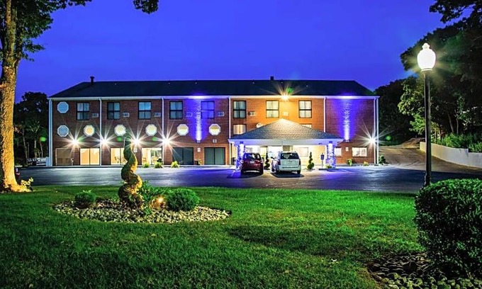 Hyannis Hotel | 2-Star Hotel ∙ Best Western Cape Cod Hotel