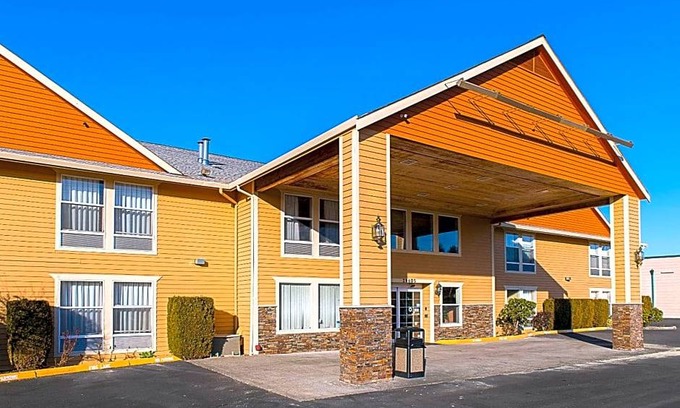 Buckley Hotel | 2-Star Hotel ∙ Econo Lodge Buckley