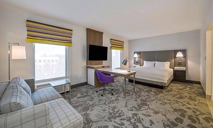 Umstead Hotel | 2-Star Hotel ∙ Hampton Inn & Suites Raleigh-Durham Airport-Brier Creek