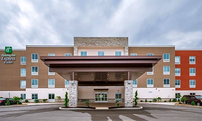 Saint Marys  Saint Joseph County Hotel | 2-Star Hotel ∙ Holiday Inn Express & Suites South Bend - South, an IHG Hotel