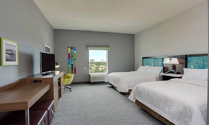 Pompano Isles Hotel | 2-Star Hotel ∙ Hampton Inn Fort Lauderdale Pompano Beach