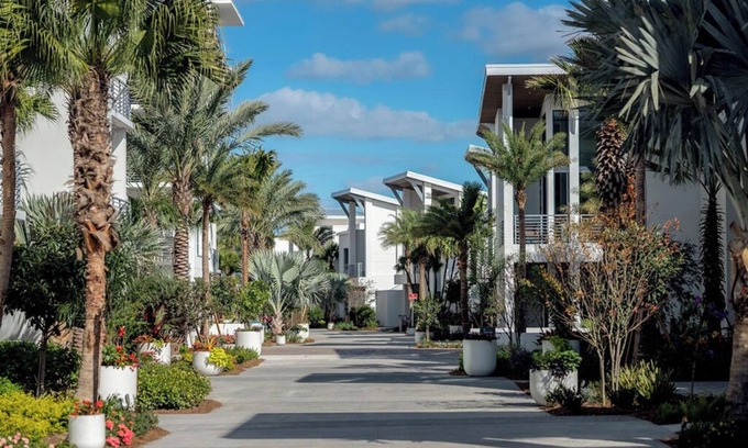 Florida Central Atlantic Coast Resort | 2-Story Walk Up Flat with a Garden View in Orlando, FL near Disney!