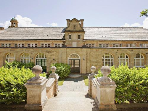 Camborne House | 2 The Courtyard