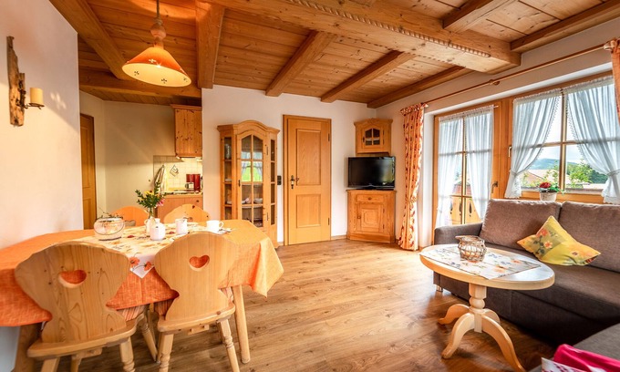 Ruhpolding Apartment | 2 vacation apartment 43sqm, balcony, kitchenette, 1 bedroom, 1 bed-sitting room, WLAN