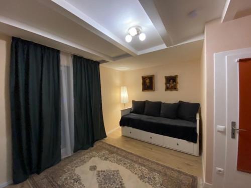 Betzweiler Apartment | 2 Zi Ferienwohnung mit schöner Aussicht und mit Balkon bis zu 5 Personen in Loßburg, Schwarzwald