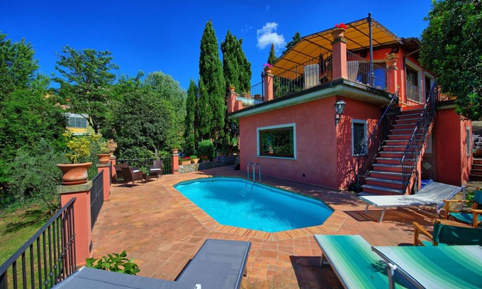 Donnini Villa | 200 m² Villa ∙ 3 bedrooms ∙ 6 guests